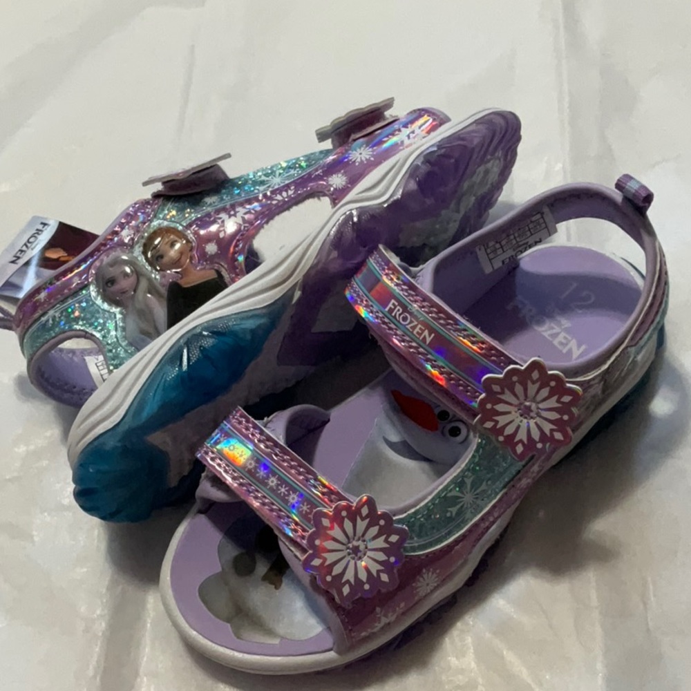 Disney Frozen Anna and Elsa Toddler Light up Sandals - Picture 6 of 8